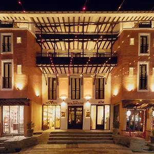 hotel-roadhouse.hotels-kathmandu.com/